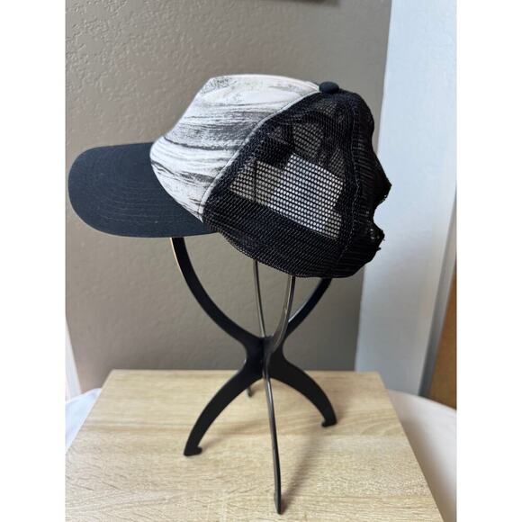 Del Sol Color-Changing Trucker Hat - Picture 3 of 6